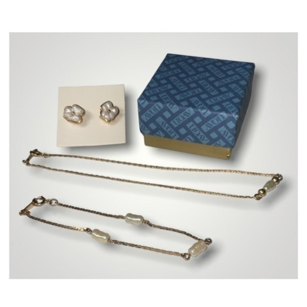 Avon Gold & Freshwater Pearls Floral Earrings Ankle & Wrist Bracelet